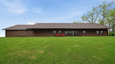 Stunning custom-built home on 123 Breathtaking Acres - image 49