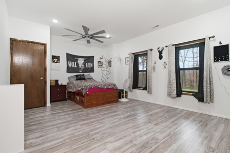 Stunning custom-built home on 123 Breathtaking Acres - image 13