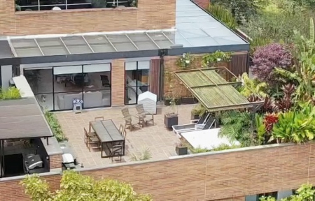 Apartamento en Medellín - 2bd/3ba - image 2
