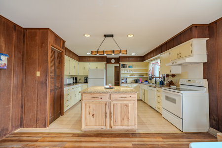Homestead for Sale in Waverly, TN - image 13