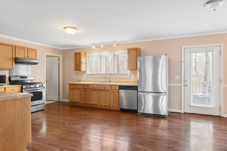Country Home for Sale in Lewis County, Tennessee - image 16