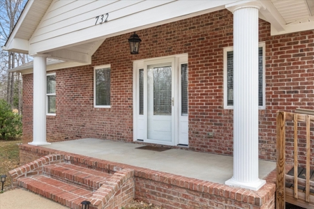 Country Home for Sale in Lewis County, Tennessee - image 5