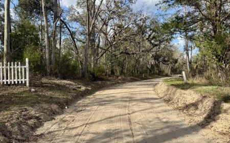 Half‑Acre River‑Area Retreat in Jasper, FL - image 26