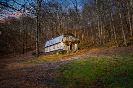 27.47 Acres in Leiper’s Fork Area, Barndominium Retreat - image 1