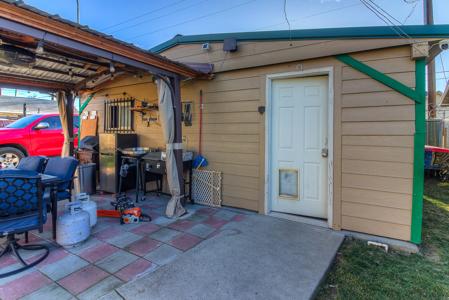 Charming Yakima Town House and Beautiful Backyard With Sprinklers - image 30