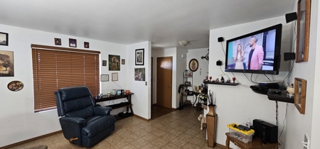 Charming Yakima Town House and Beautiful Backyard With Sprinklers - image 17