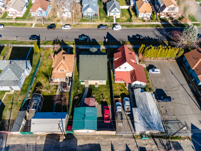 Charming Yakima Town House and Beautiful Backyard With Sprinklers - image 32