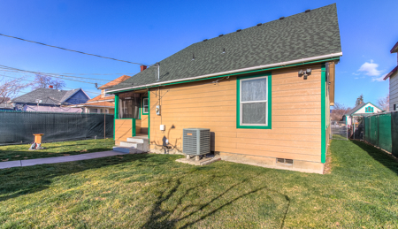 Charming Yakima Town House and Beautiful Backyard With Sprinklers - image 28
