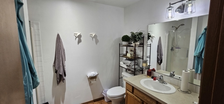 Charming Yakima Town House and Beautiful Backyard With Sprinklers - image 8