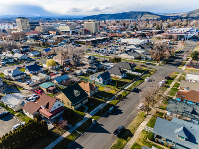 Charming Yakima Town House and Beautiful Backyard With Sprinklers - image 34