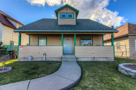 Charming Yakima Town House and Beautiful Backyard With Sprinklers - image 23