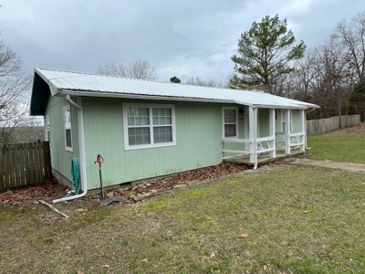 Bull Shoals Lake Getaway Cottage With Fiber Optic Cable - image 1