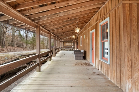 1910 Historic Home on 17 Acres in Franklin - image 4