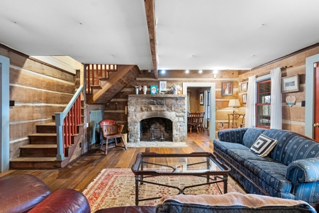 1910 Historic Home on 17 Acres in Franklin - image 15