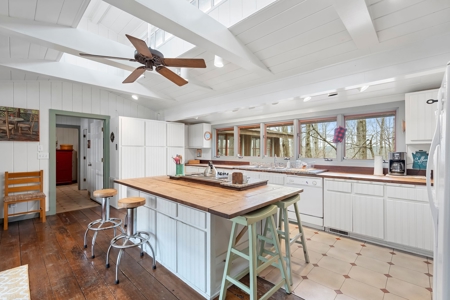 1910 Historic Home on 17 Acres in Franklin - image 7