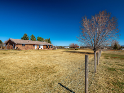 Horse property in private Viste Estates | 3 bed | Bunk House - image 43