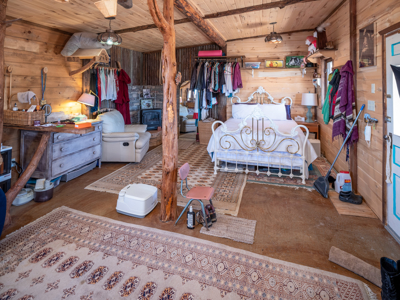 Horse property in private Viste Estates | 3 bed | Bunk House - image 29