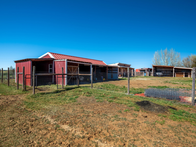Horse property in private Viste Estates | 3 bed | Bunk House - image 40