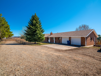 Horse property in private Viste Estates | 3 bed | Bunk House - image 10