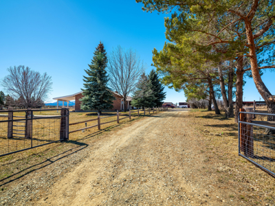 Horse property in private Viste Estates | 3 bed | Bunk House - image 42