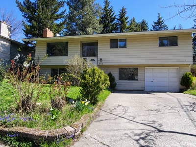 Mid-Century Modern Home Sunnyside Hills Neighborhood Pullman, WA! - image 38