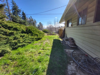 Mid-Century Modern Home Sunnyside Hills Neighborhood Pullman, WA! - image 3