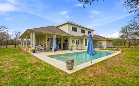 Country Home on 4.66 Acres - North of Sinton, TX - image 19