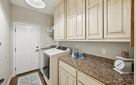 Country Home on 4.66 Acres - North of Sinton, TX - image 13
