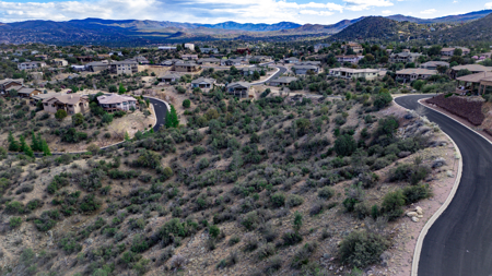 Build your dream home with breathtaking mountain views - image 3