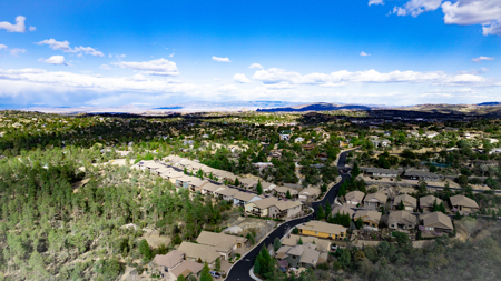 Build your dream home with breathtaking mountain views - image 1