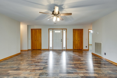 Country Home for Sale in Maury County, Tennessee - image 3