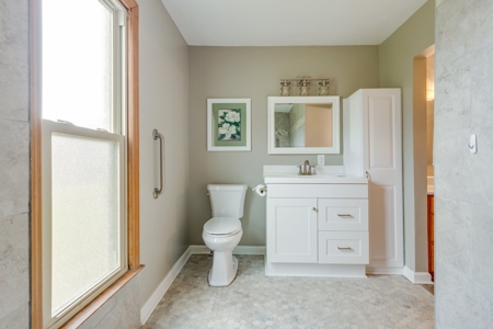 Country Home for Sale in Maury County, Tennessee - image 15