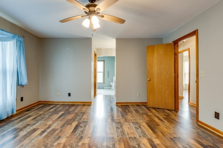 Country Home for Sale in Maury County, Tennessee - image 12