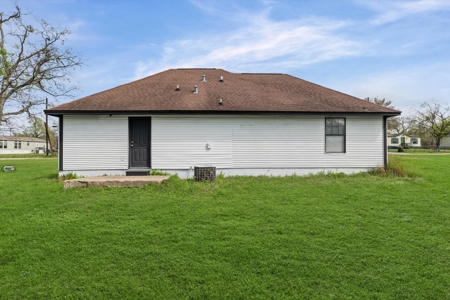 Freshly Renovated Home: 308 S Herman St. Mexia, Texas - image 26