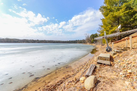 Twin Lake Waterfront Home for Sale in Waupaca, Wisconsin - image 34