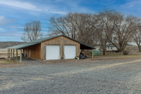 Eastern Oregon Sage Hen Farms Located in Hines - image 2