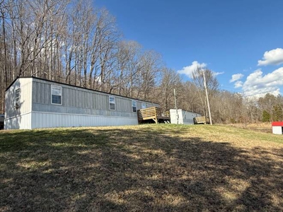 2 Renovated Manufactured Homes With Barn - Liberty, Ky - image 5