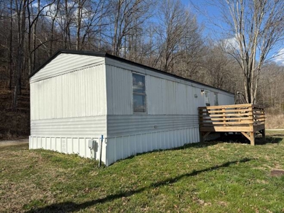 2 Renovated Manufactured Homes With Barn - Liberty, Ky - image 8