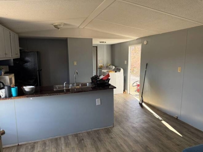 2 Renovated Manufactured Homes With Barn - Liberty, Ky - image 17