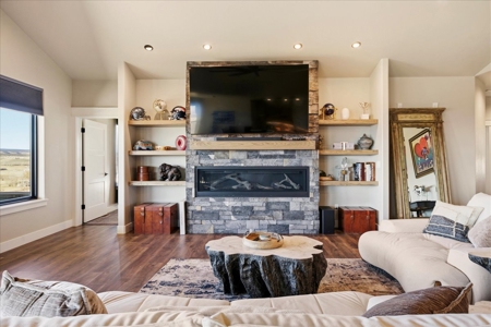 Contemporary Ranch with Sweeping San Juan Views in Montrose, CO - image 10
