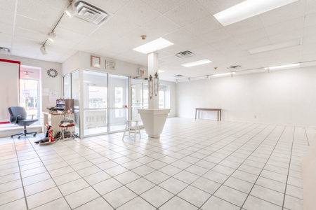 Commercial Building for Sale in Downtown Clinton Oklahoma - image 10