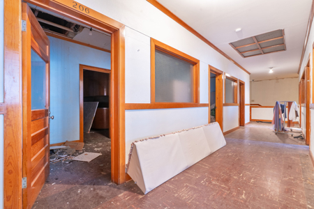 Commercial Building for Sale in Downtown Clinton Oklahoma - image 38