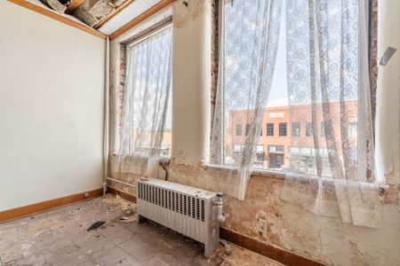 Commercial Building for Sale in Downtown Clinton Oklahoma - image 41