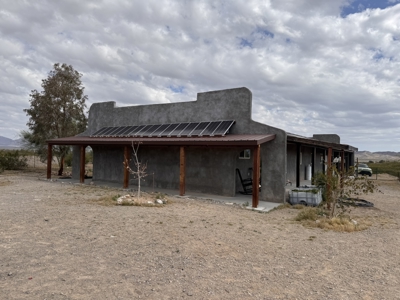 Unique Off-Grid survivalist home on 10 Acres in Salome, Arizona - image 3
