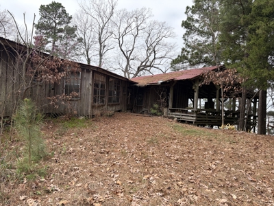 Four Hilltop Cabins Overlooking Millwood Lake With Two Boat Sheds - image 7