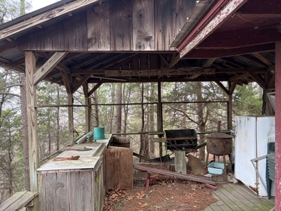 Four Hilltop Cabins Overlooking Millwood Lake With Two Boat Sheds - image 9