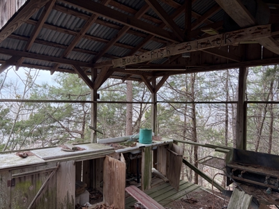 Four Hilltop Cabins Overlooking Millwood Lake With Two Boat Sheds - image 10