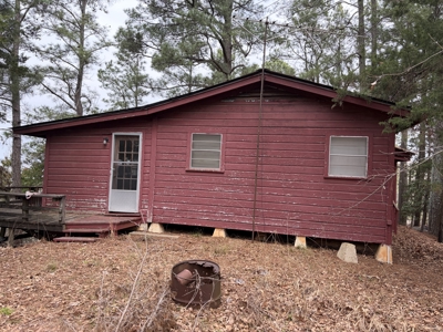 Four Hilltop Cabins Overlooking Millwood Lake With Two Boat Sheds - image 4