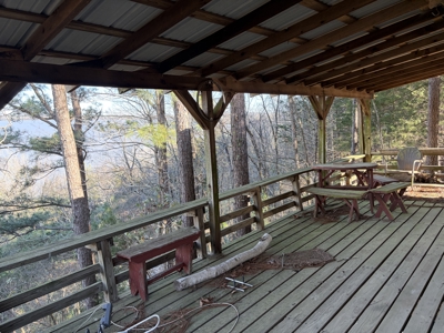 Four Hilltop Cabins Overlooking Millwood Lake With Two Boat Sheds - image 17