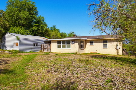 Lake Area Investment Opportunity | Hilltop Views + Workshop - image 7